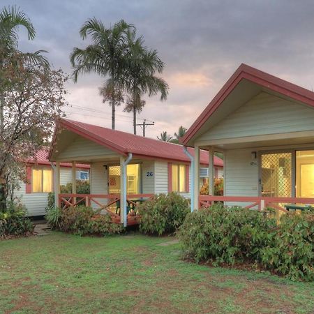 Flying Fish Point Tourist Park Hotel Innisfail Exterior photo