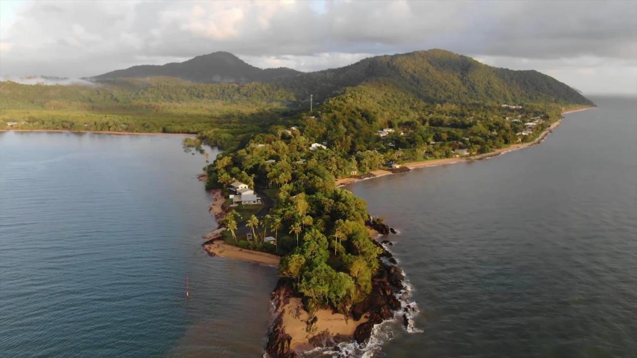 Flying Fish Point Tourist Park Hotel Innisfail Exterior photo