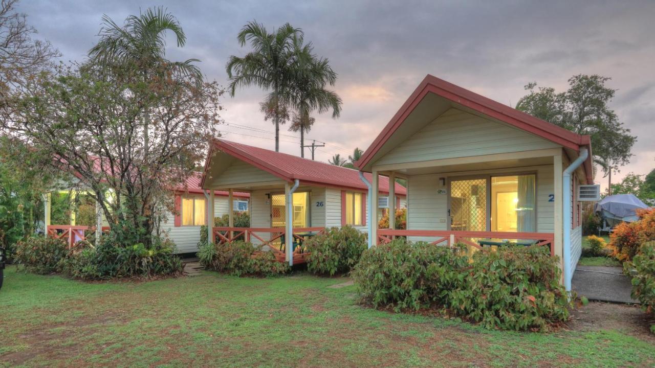 Flying Fish Point Tourist Park Hotel Innisfail Exterior photo